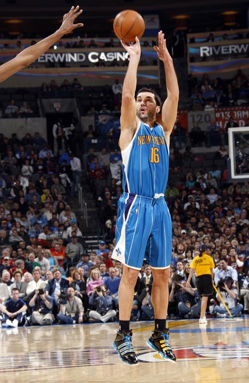 爱游戏网页版入口-里昂射手多点开花，取得关键客场胜利