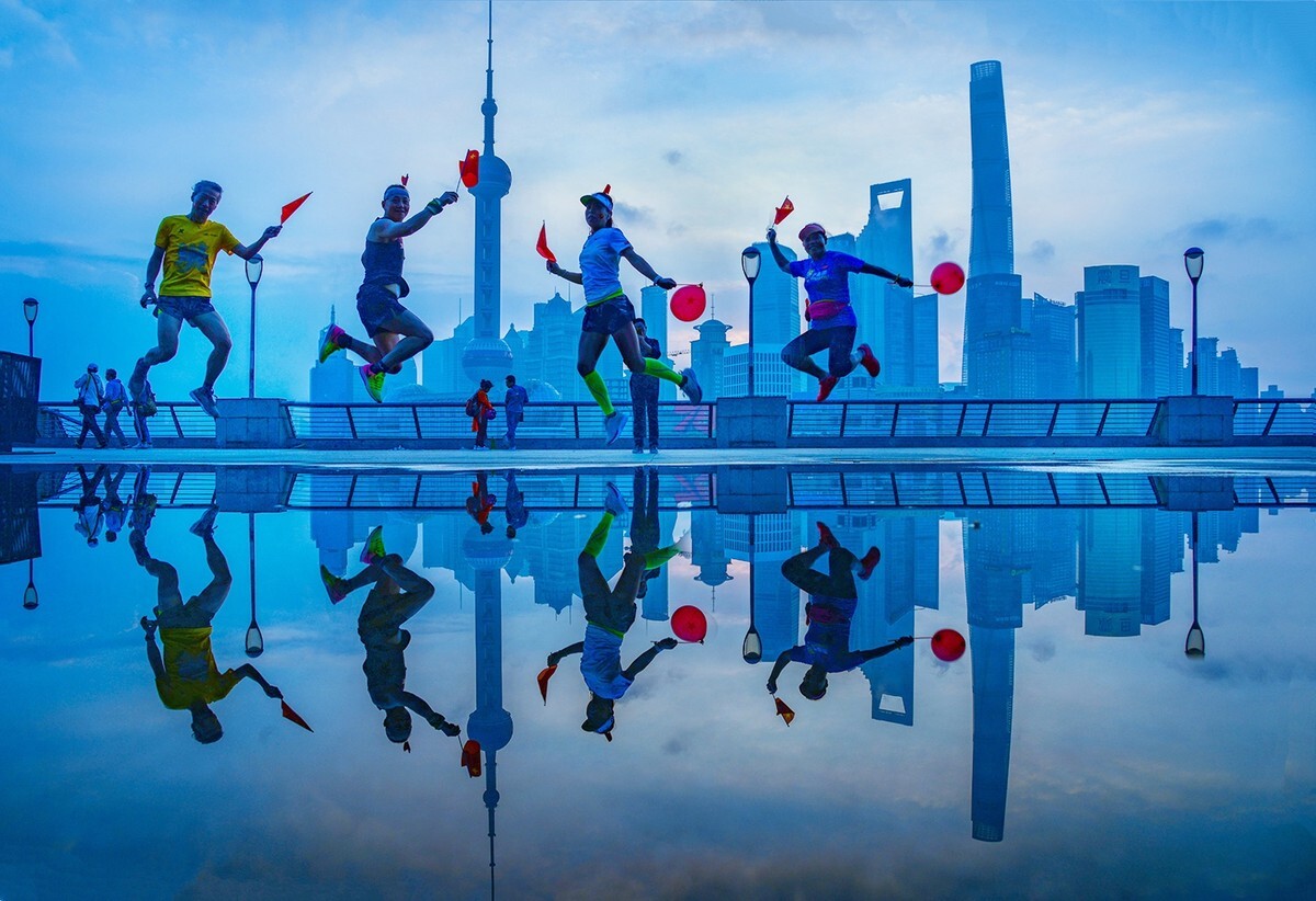 爱游戏官方入口-包含罗马重回胜利赛场，球迷欢呼鼓舞的词条