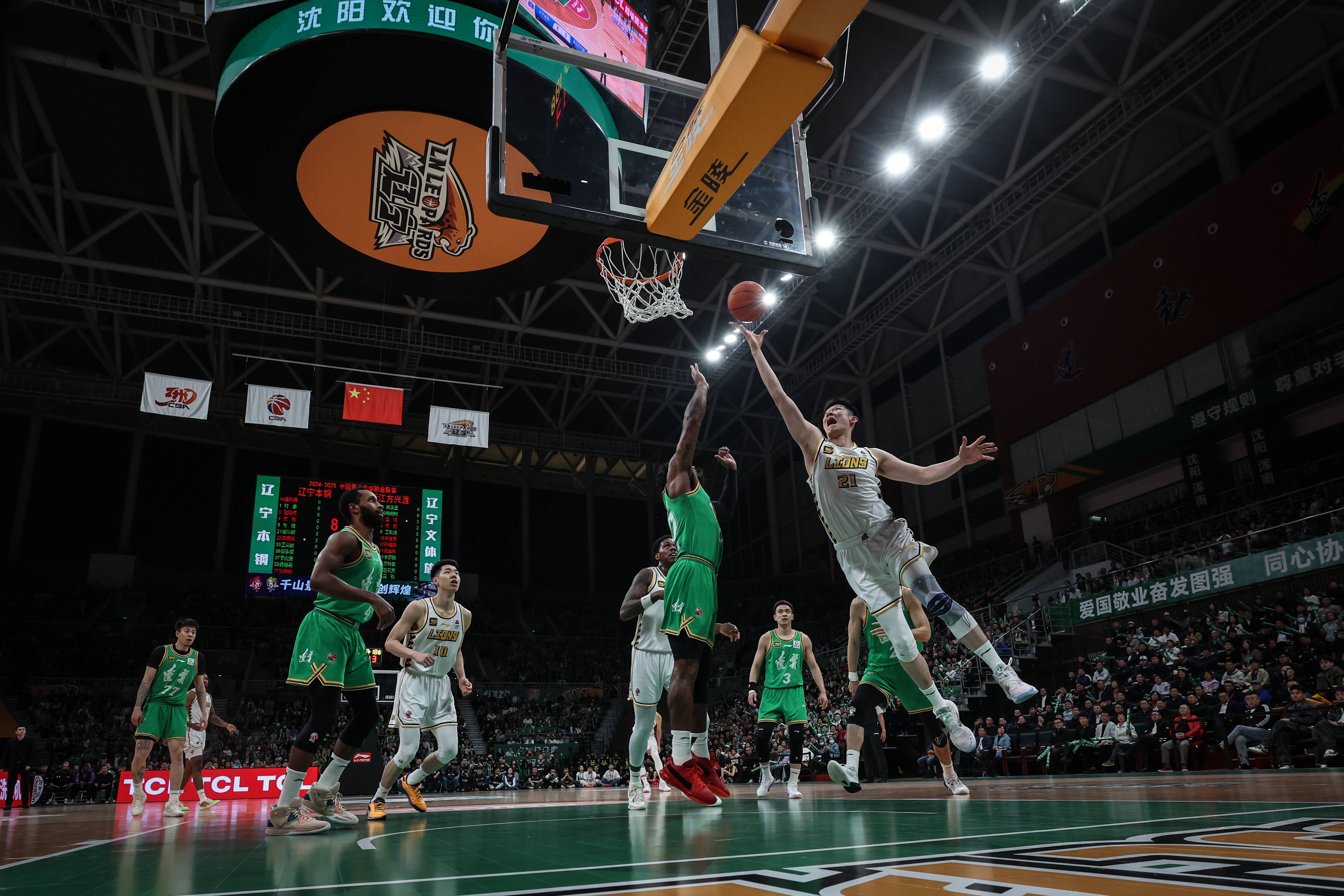 爱游戏官网网页版入口-辽宁本钢豪取五连胜，稳坐CBA榜首位置