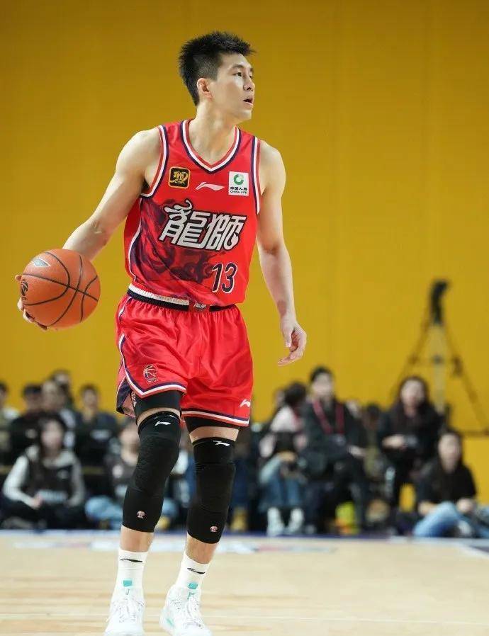 爱游戏在线-广东男篮再下一城，压倒性优势获得胜利的简单介绍