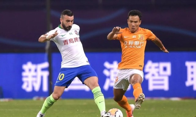 包含青岛黄海教练组出席热议，备战下一场比赛的词条