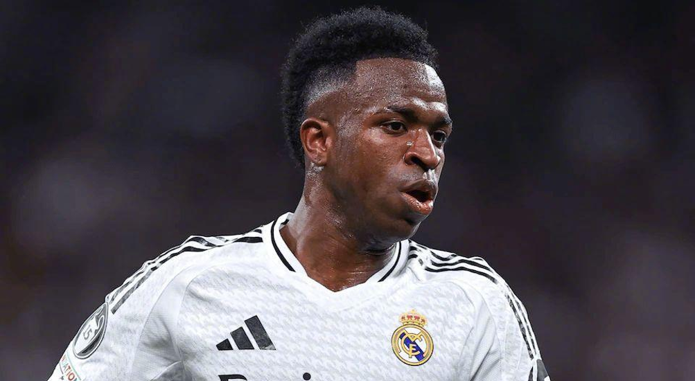 爱游戏中国官网-萨索洛中场状态火热，攻守兼备稳居联赛前四的简单介绍