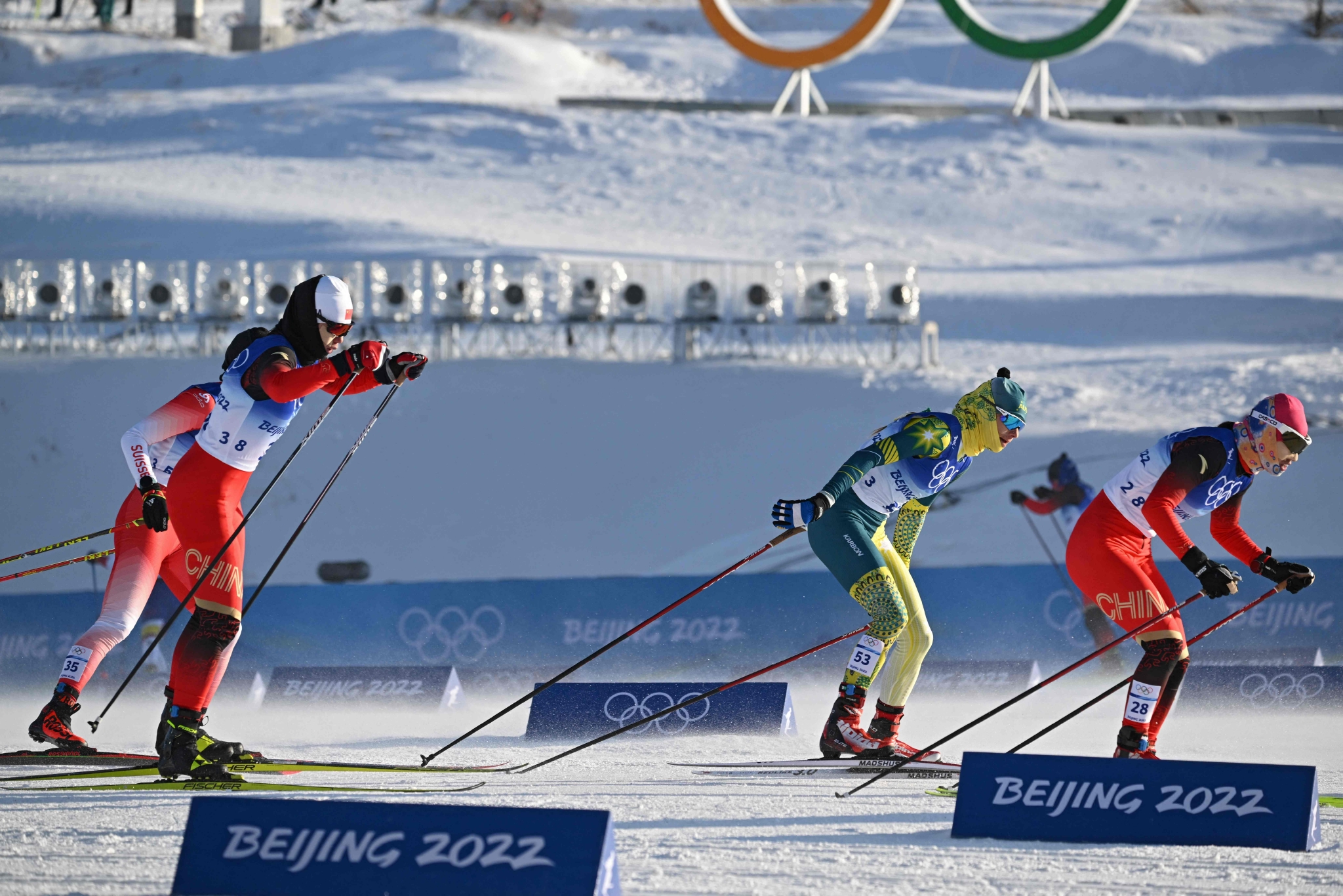 斯洛文尼亚滑雪选手力敌群雄摘得金牌 斯洛文尼亚滑雪选手力敌群雄摘得金牌