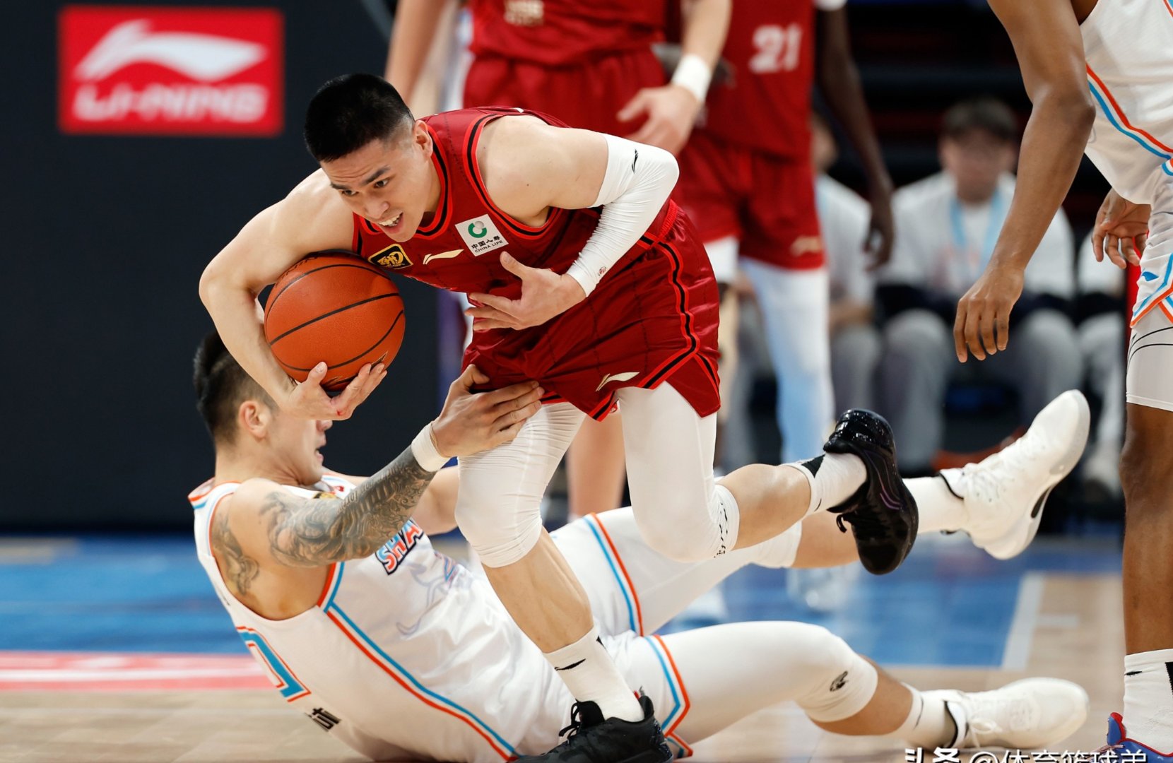 爱游戏入口-紧要对决在即，球队备战热血沸腾的简单介绍